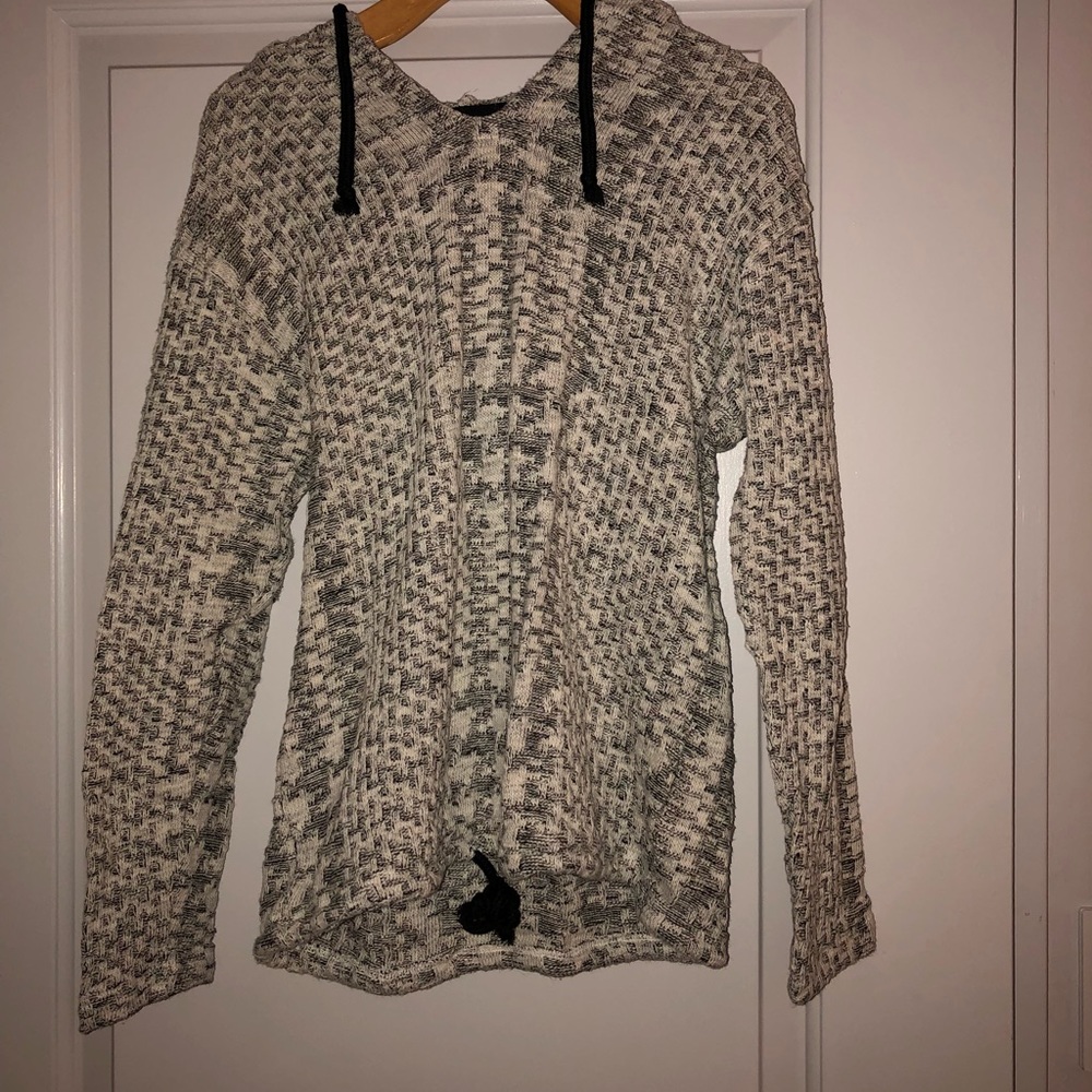 Top Shop black and White sweatshirt